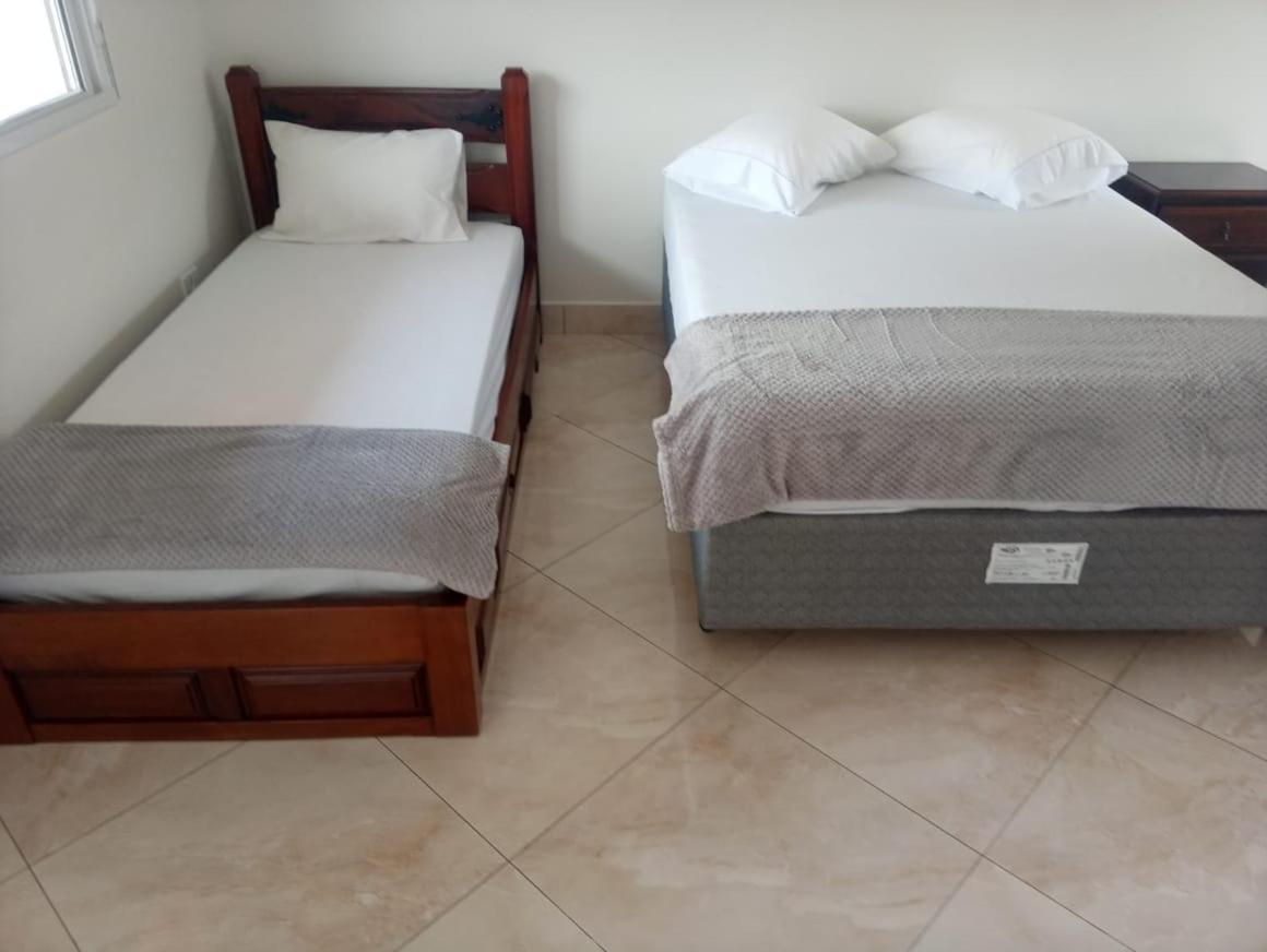 Casa Nova Com Piscina Proxima A Praia E Menos De 3Km Do Centro De Ubatuba Esterno foto